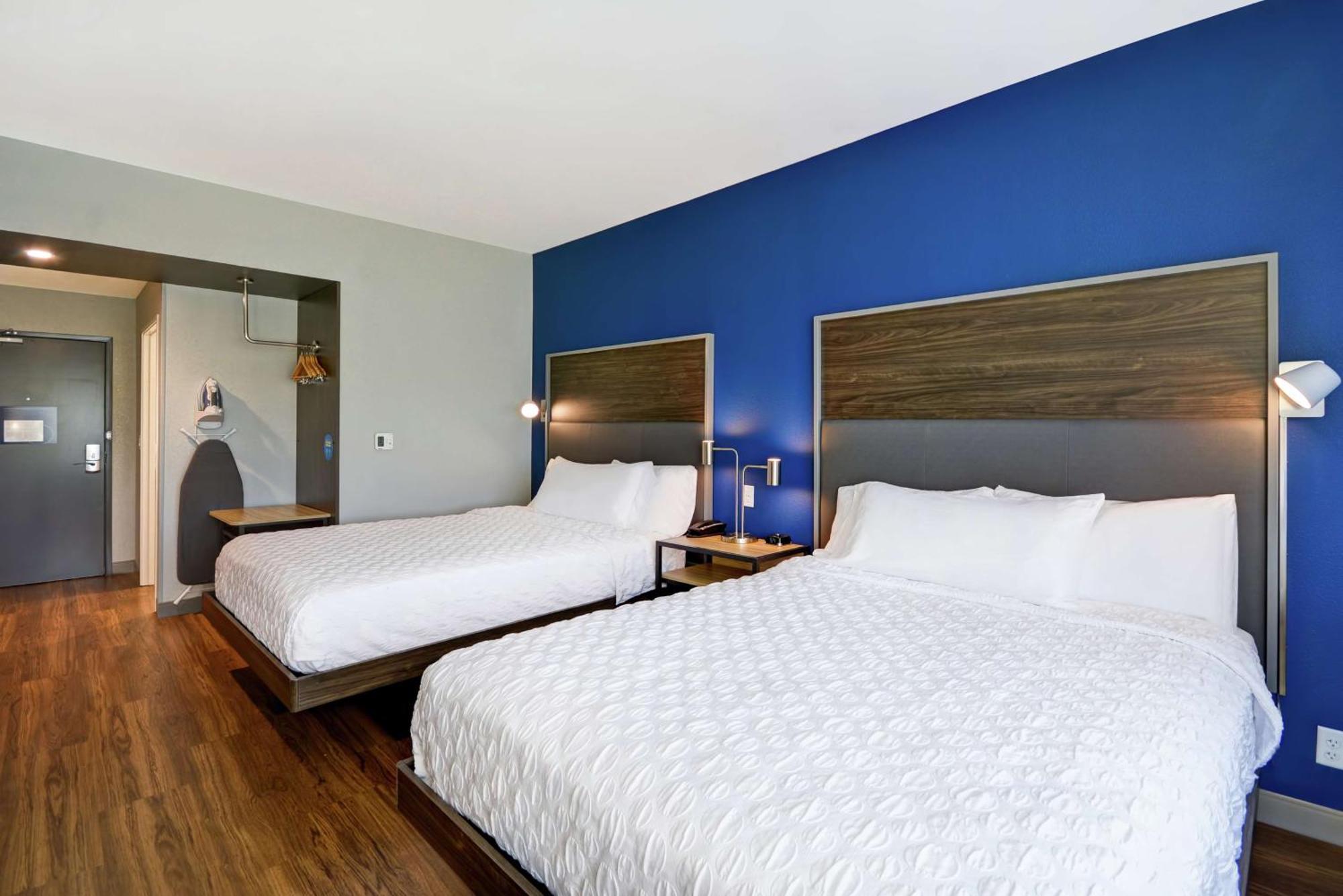 Tru By Hilton Huber Heights Dayton Hotel Екстериор снимка